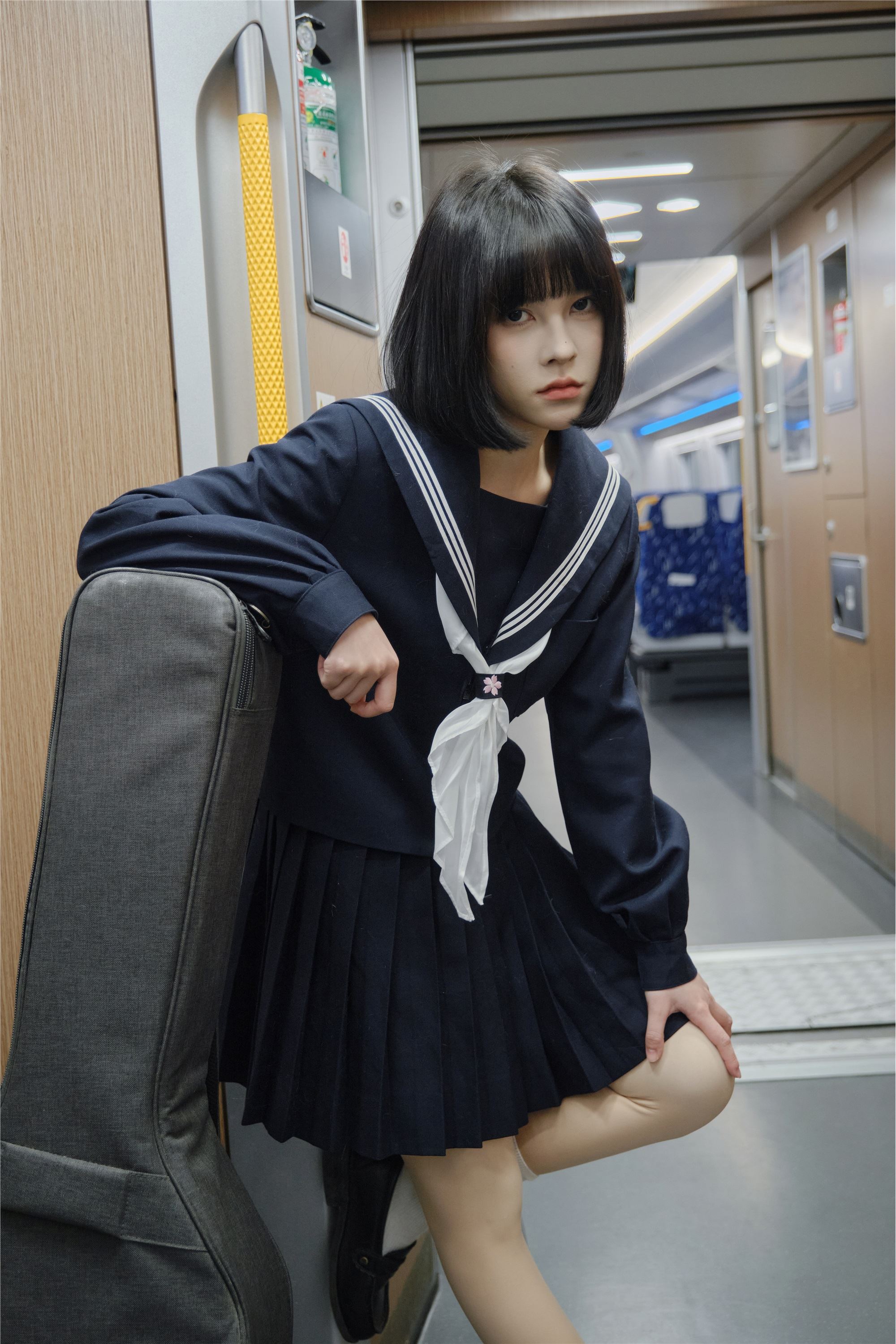 YITUYU艺图语 2025.02.07 列车jk 悲伤薯条555